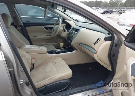 2015 Nissan Altima 2.5 Sv z USA, uszkodzony, nr VIN 1N4AL3AP2FC588263